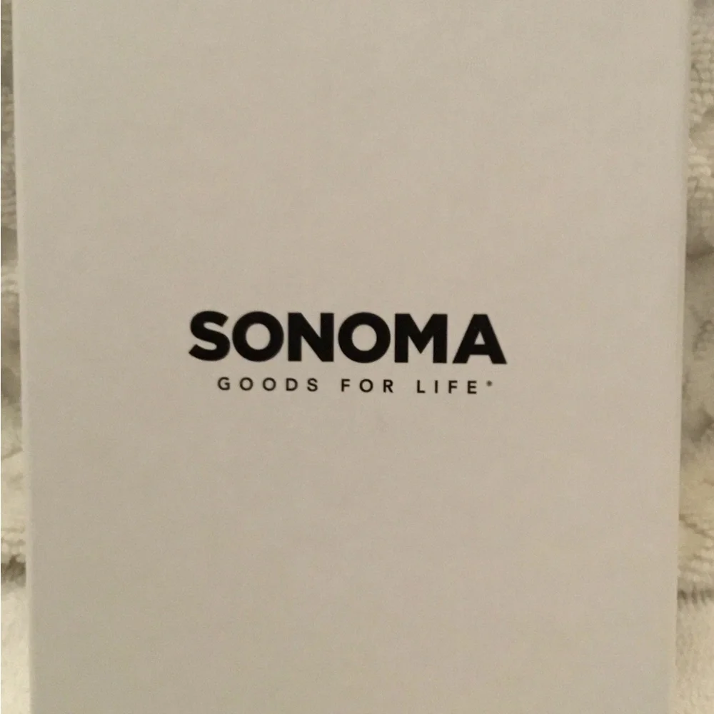 Sonoma men’s bifold wallet, black new in box